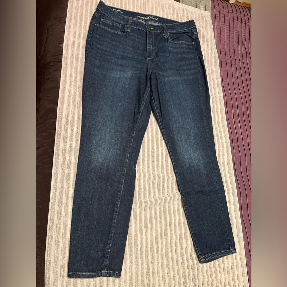 Universal Thread 16/33 regular jeans